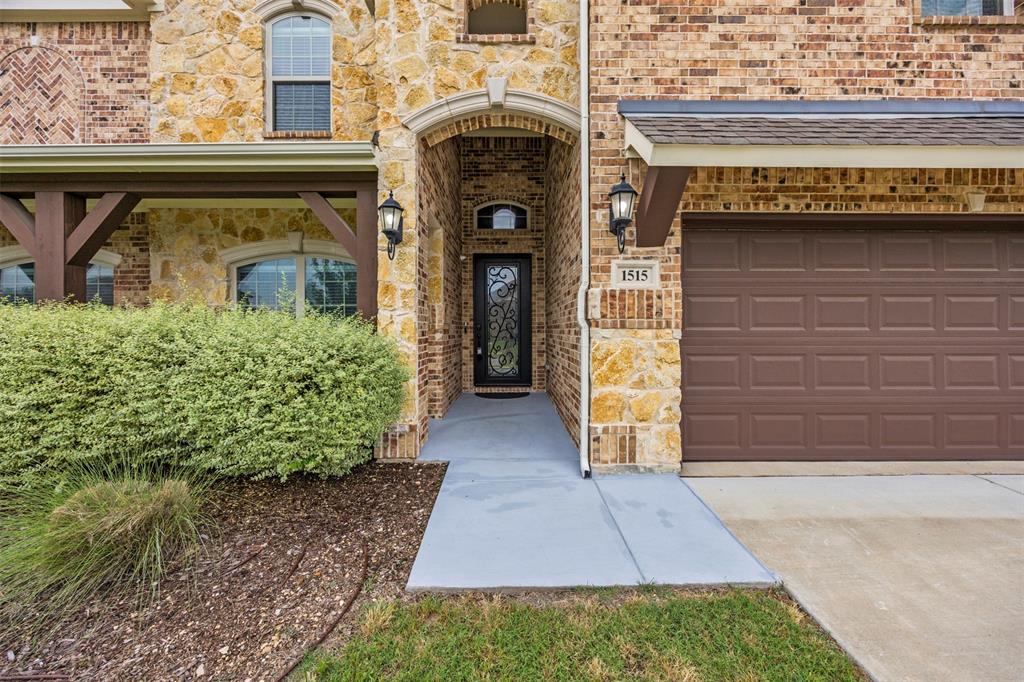 1515 Spring Hill Drive Property Photo 4