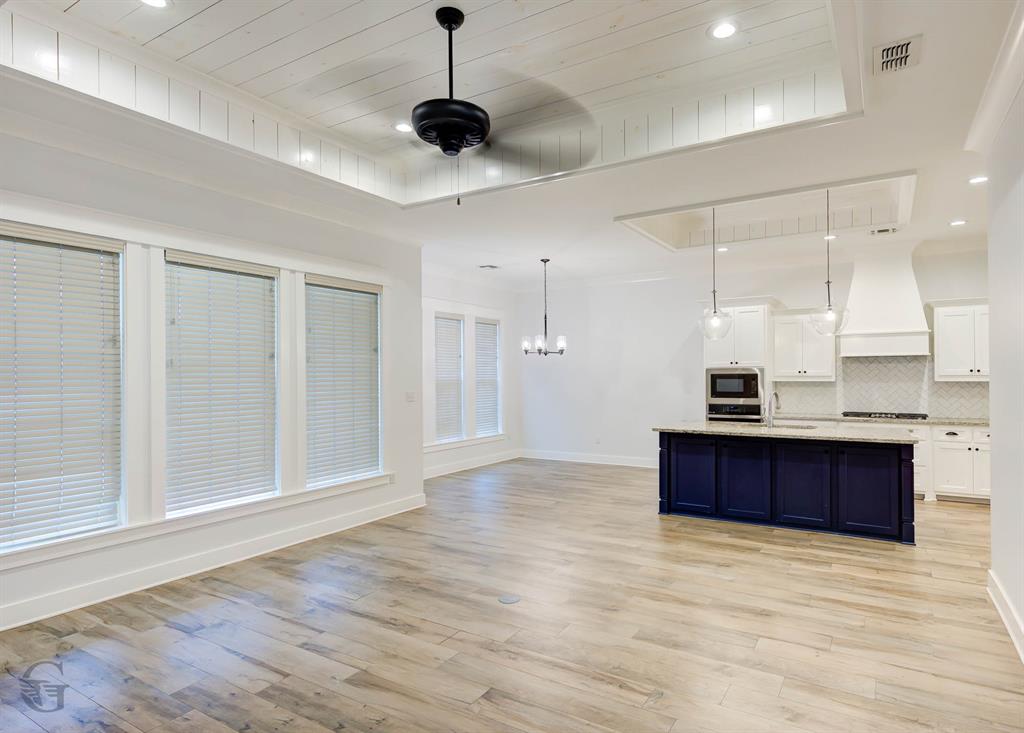 605 Meridian Way Property Photo 6