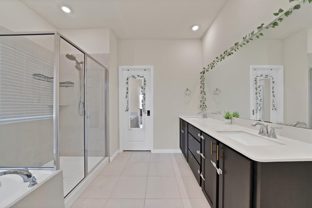 3813 Silver City Avenue Property Photo 10