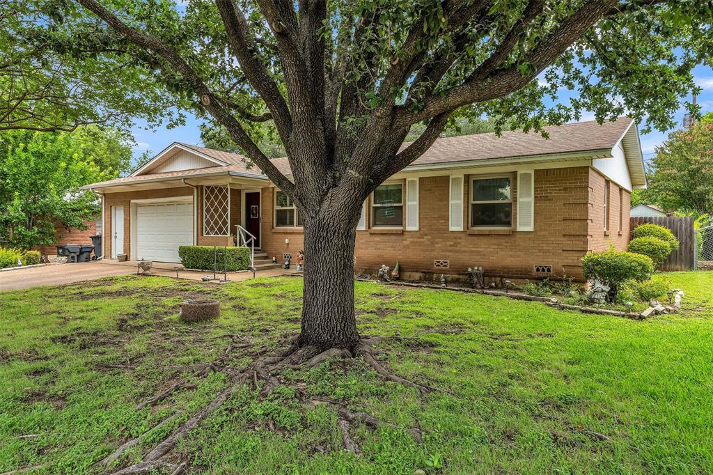 1325 Royal Oaks Drive Property Photo 4