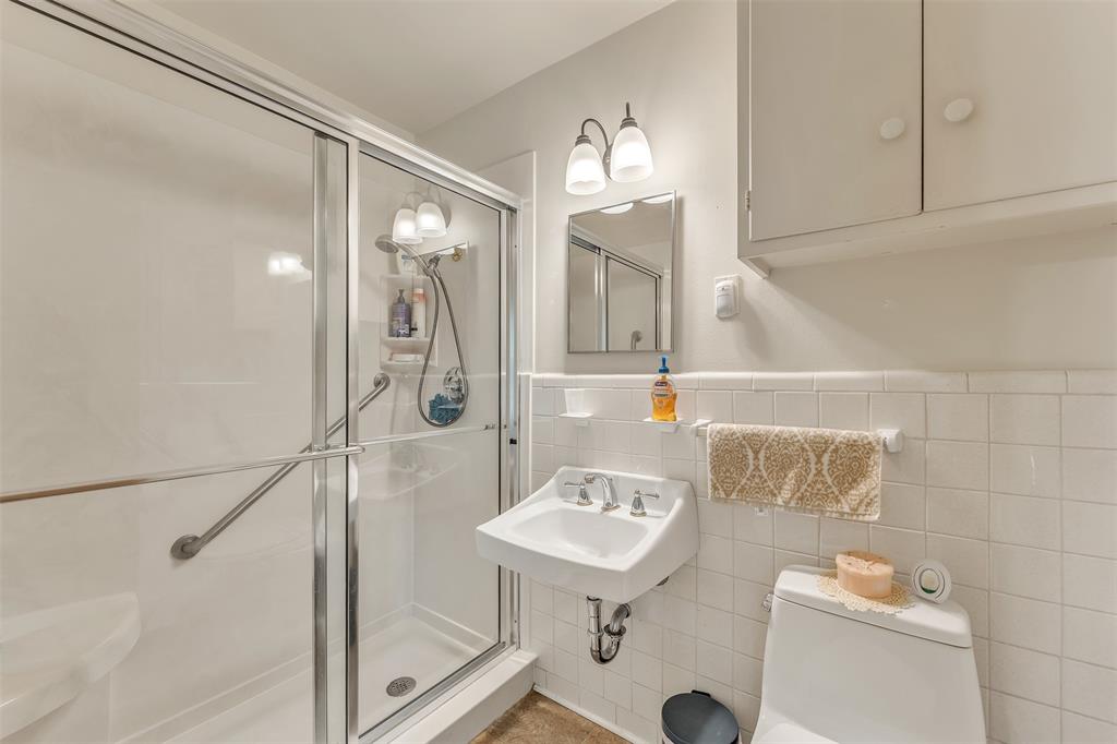 1325 Royal Oaks Drive Property Photo 20
