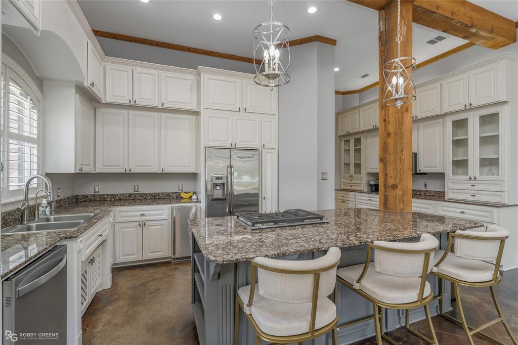 10940 Belle Cour Way Property Photo 13