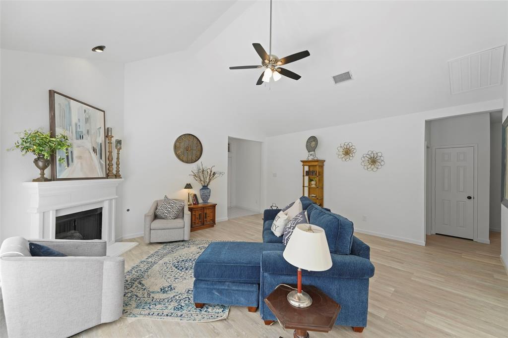 4605 Angelina Way Property Photo 6
