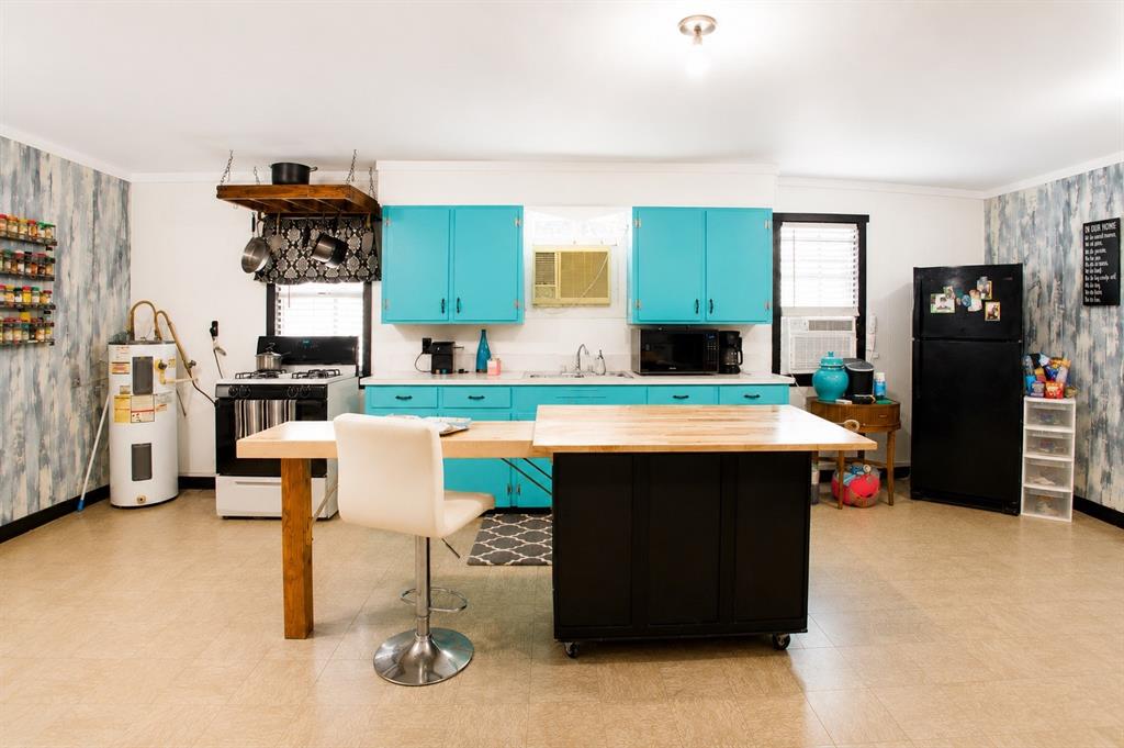 1112 Spruiell Street Property Photo 8