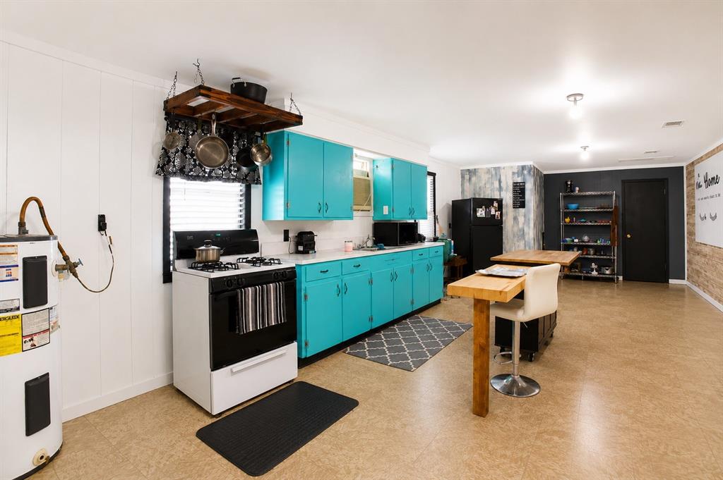 1112 Spruiell Street Property Photo 9