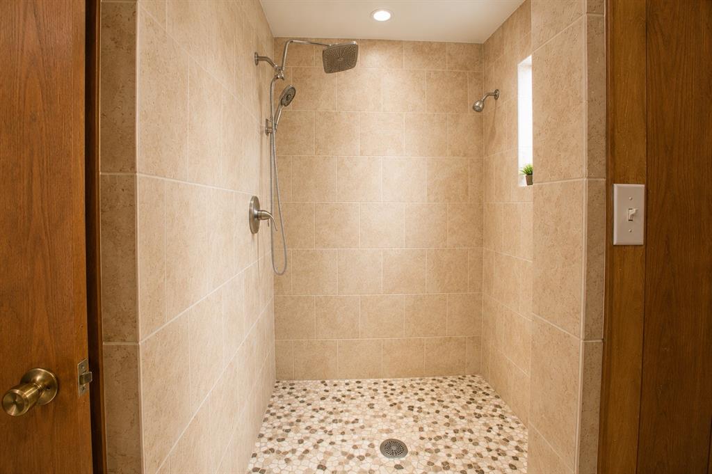 1112 Spruiell Street Property Photo 14