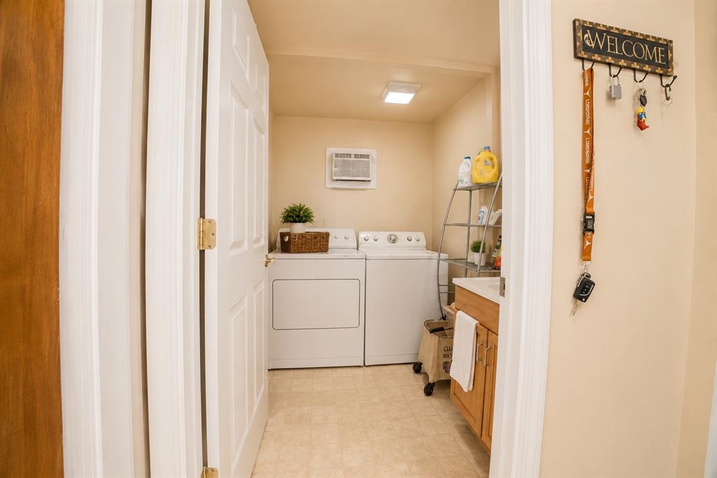 1112 Spruiell Street Property Photo 15