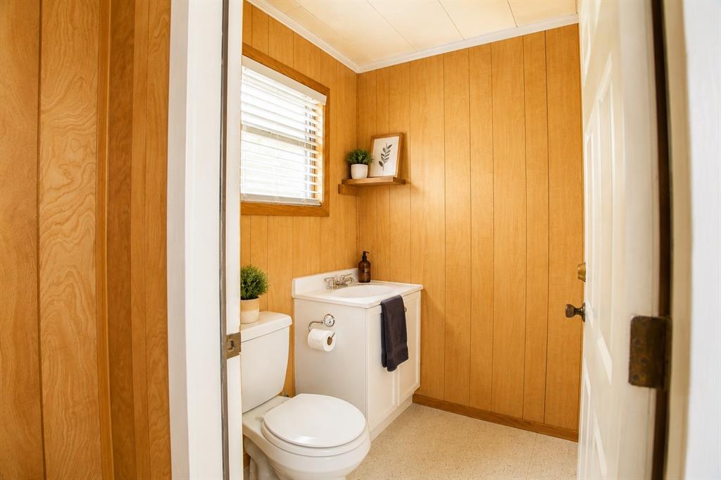 1112 Spruiell Street Property Photo 16
