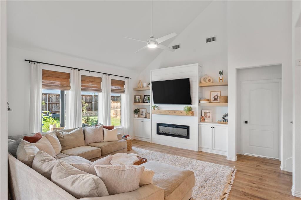 17009 Flagstone Drive Property Photo 16