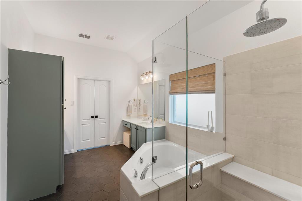 17009 Flagstone Drive Property Photo 19