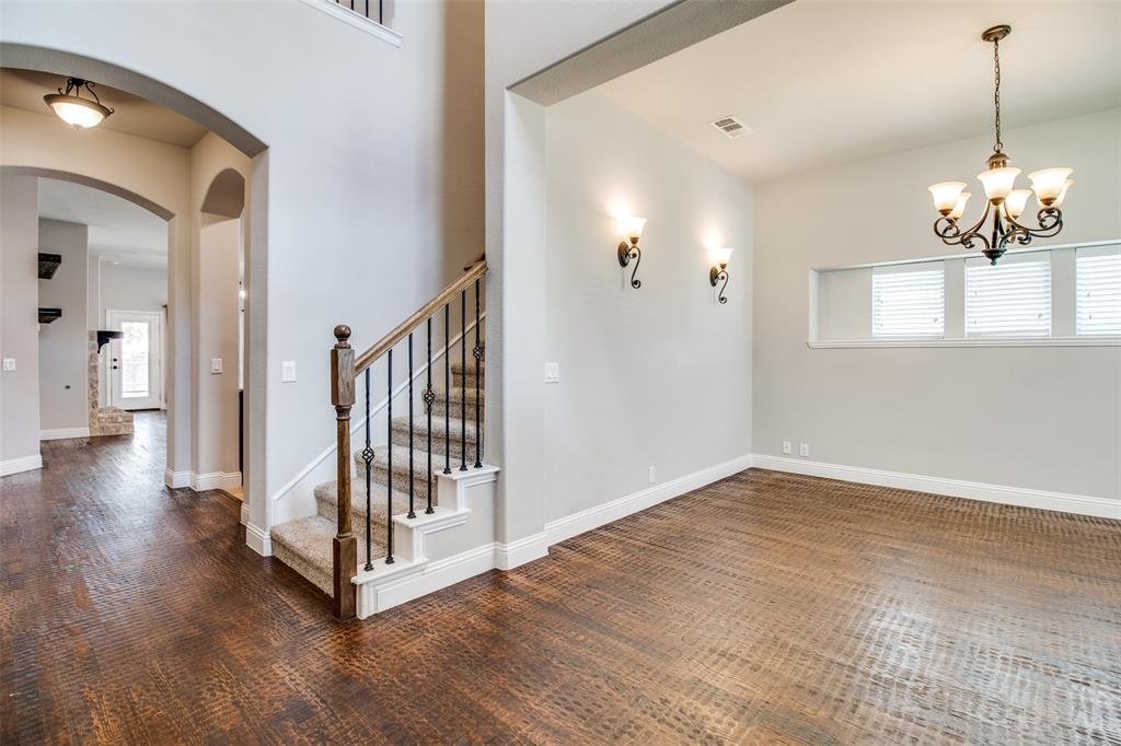 4619 Amesbury Property Photo 3
