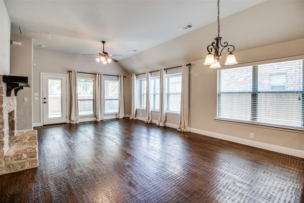 4619 Amesbury Property Photo 5