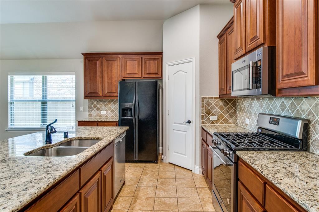 4619 Amesbury Property Photo 9