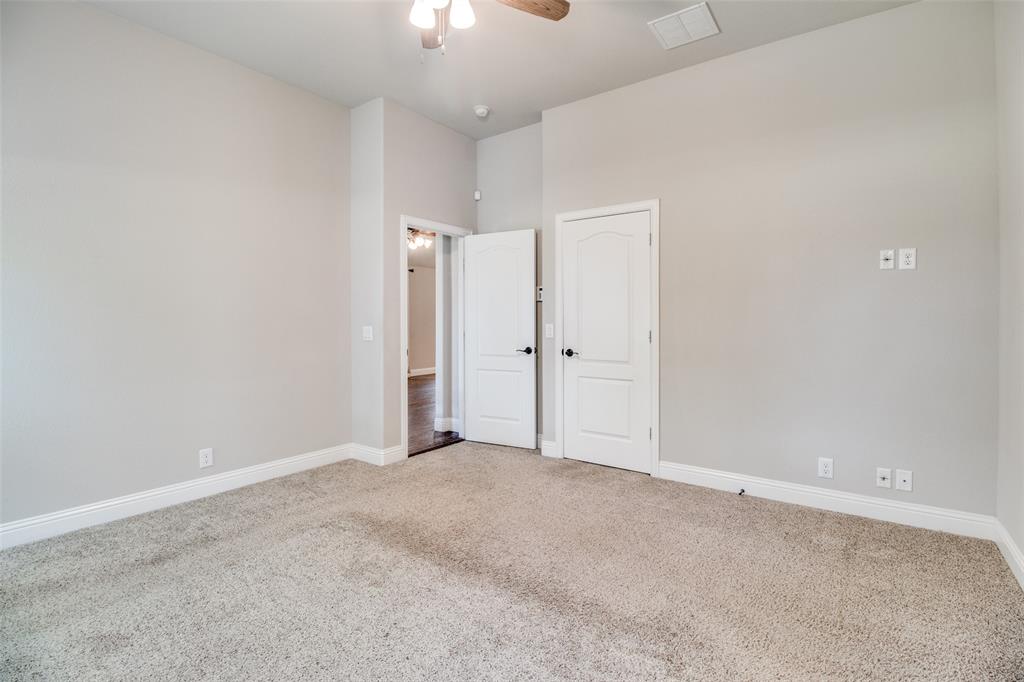 4619 Amesbury Property Photo 10