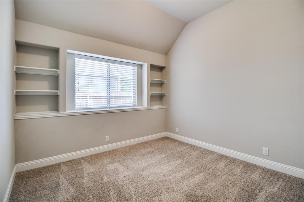 4619 Amesbury Property Photo 18