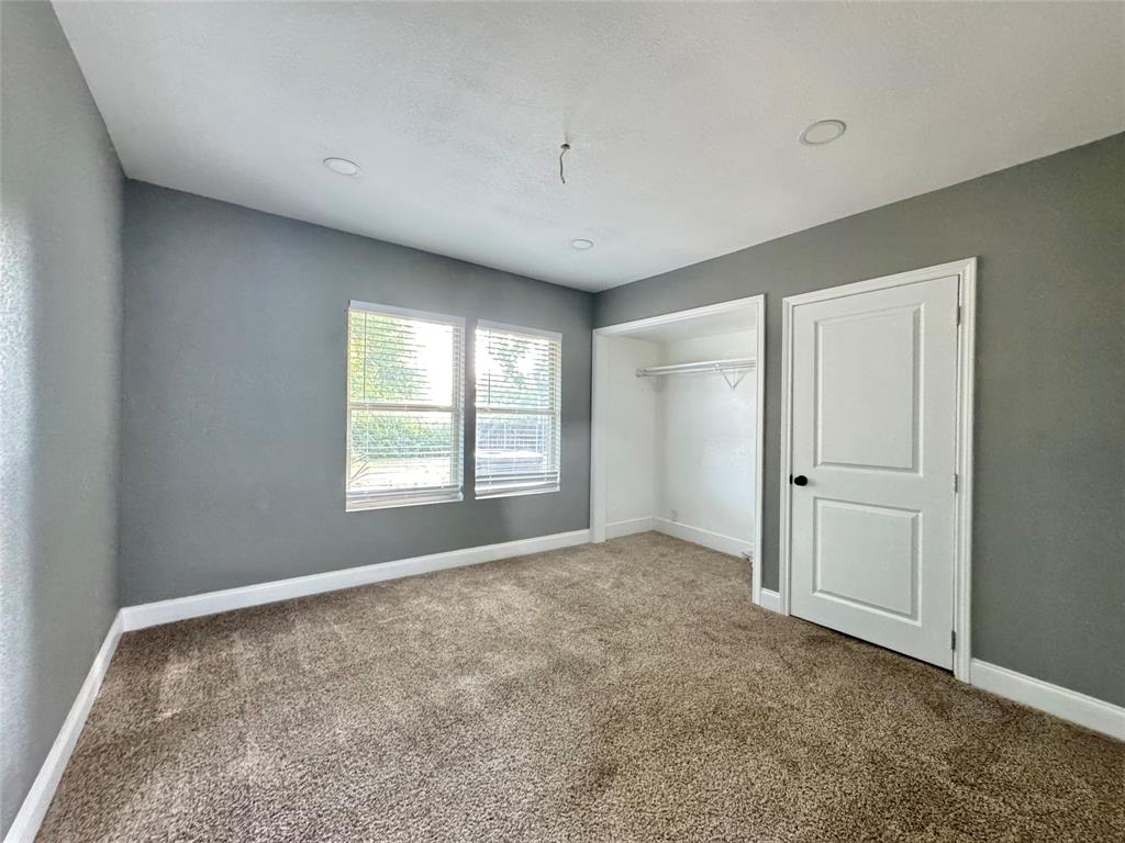 385 Main Street Property Photo 10