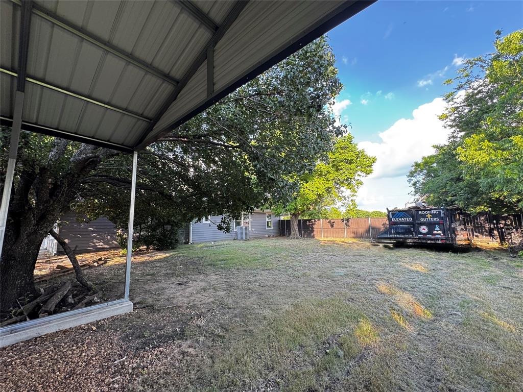 385 Main Street Property Photo 17
