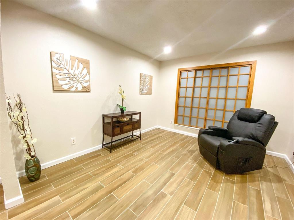4250 Claremont Drive Property Photo 7