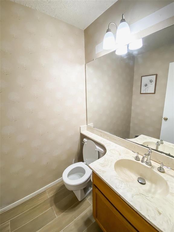 4250 Claremont Drive Property Photo 8