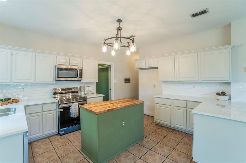 1240 Trinity Drive Property Photo 10