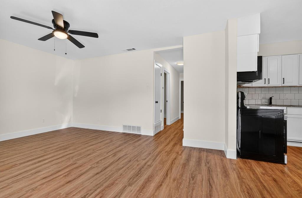 12415 Kleberg Road Property Photo 6
