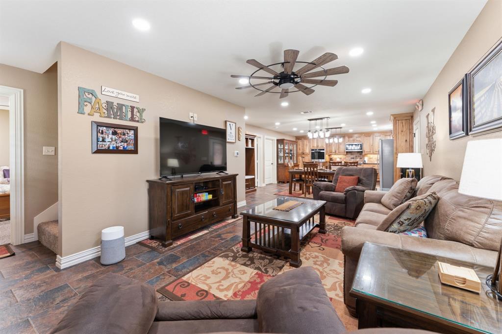 8910 Fm 779 Property Photo 5