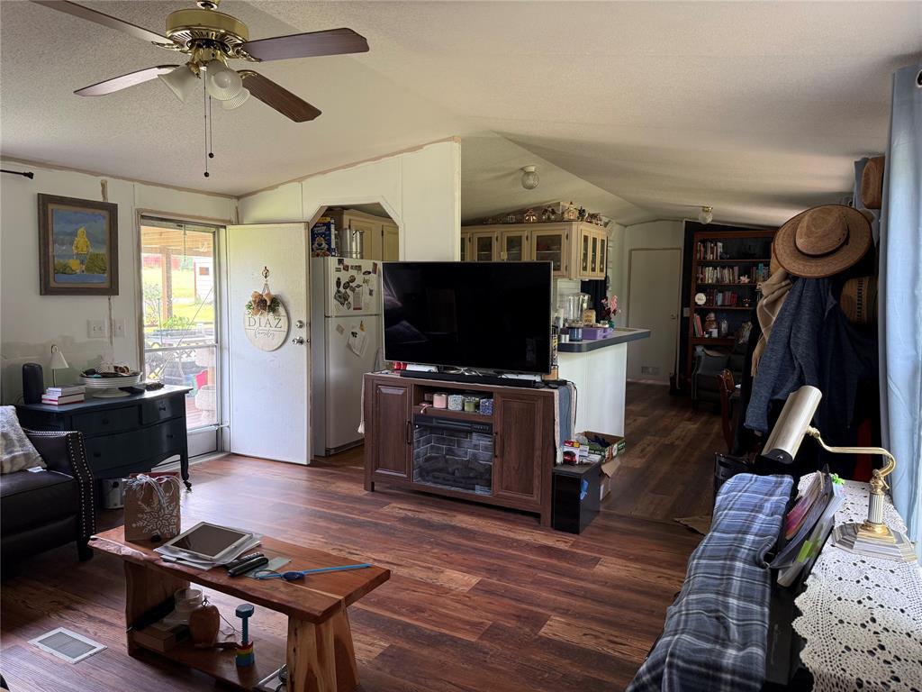 276 Cr 3201 Property Photo 34