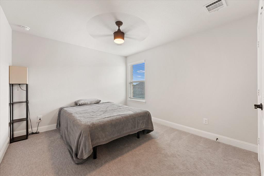 200 Lakeview Drive Property Photo 24