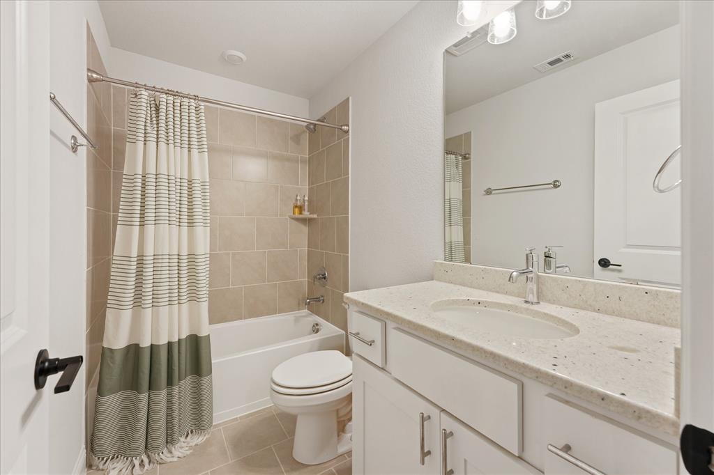 200 Lakeview Drive Property Photo 26