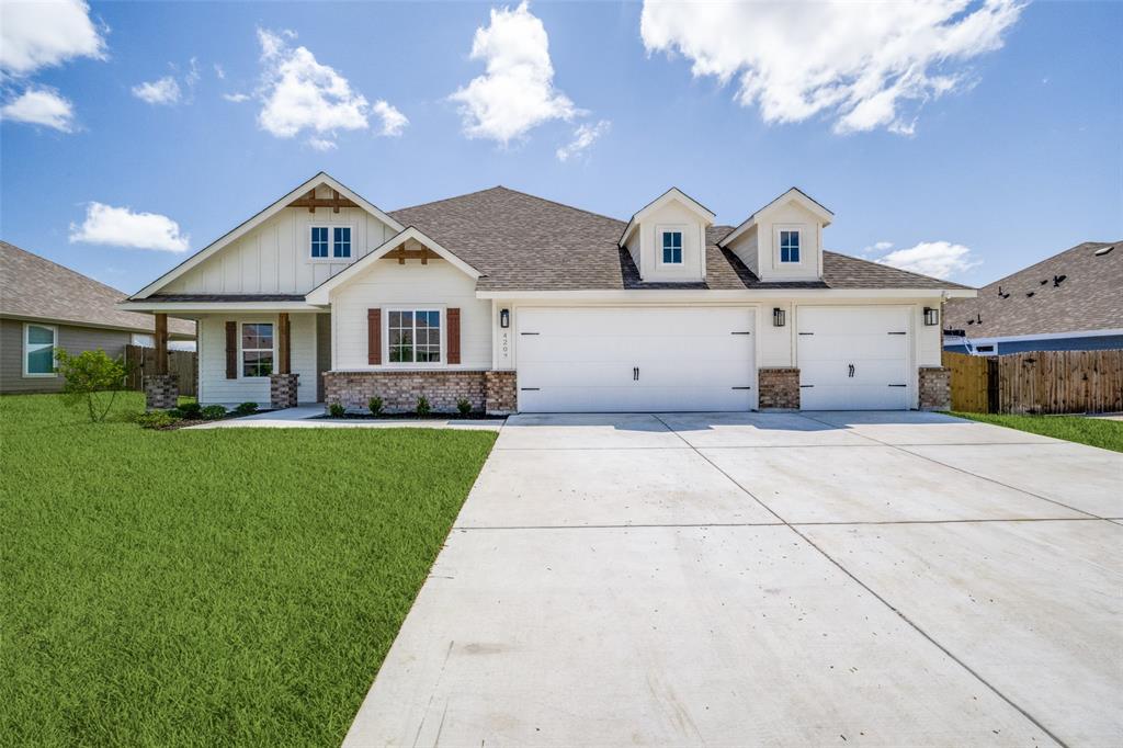 200 Clay Ranch Property Photo 1