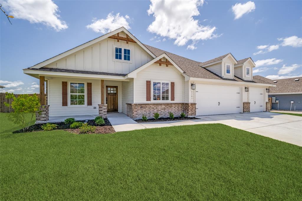 200 Clay Ranch Property Photo 2