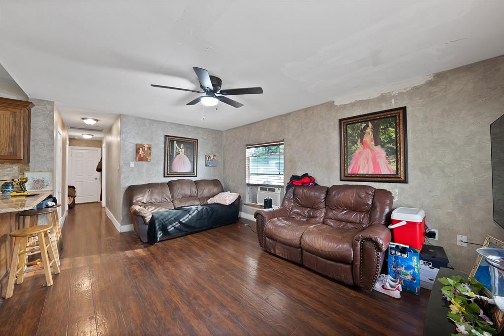 230 W Jerden Lane Property Photo 6