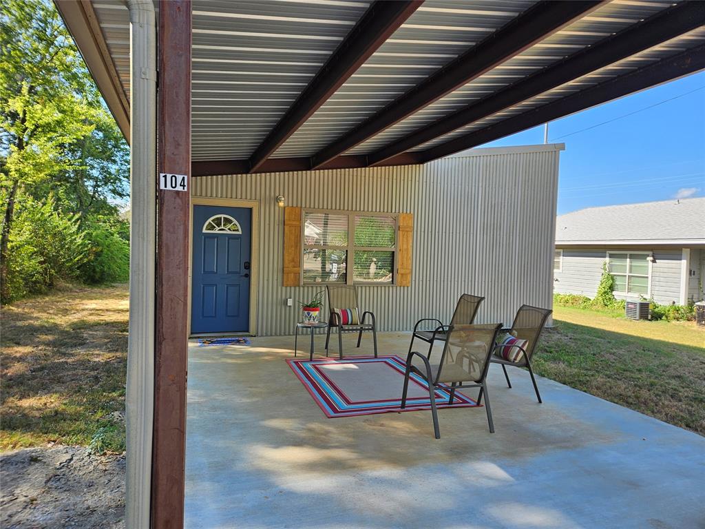 104 Truitt Property Photo 2