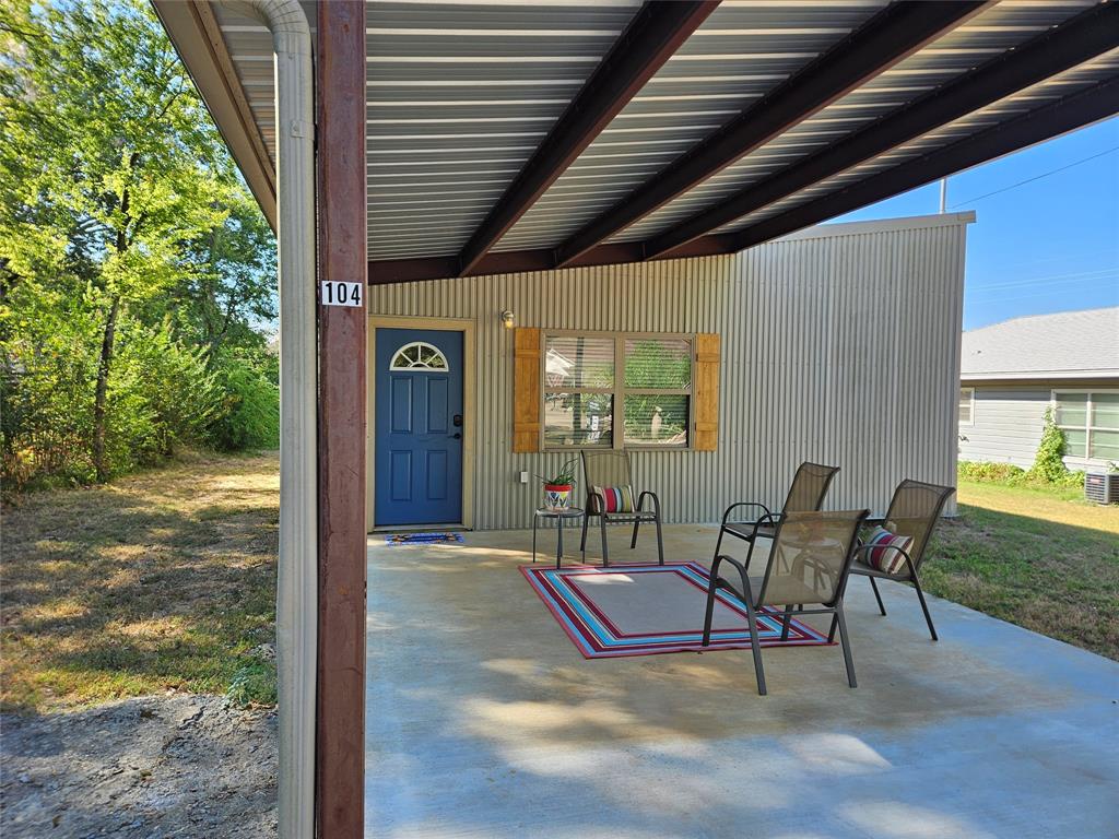 104 Truitt Property Photo 4