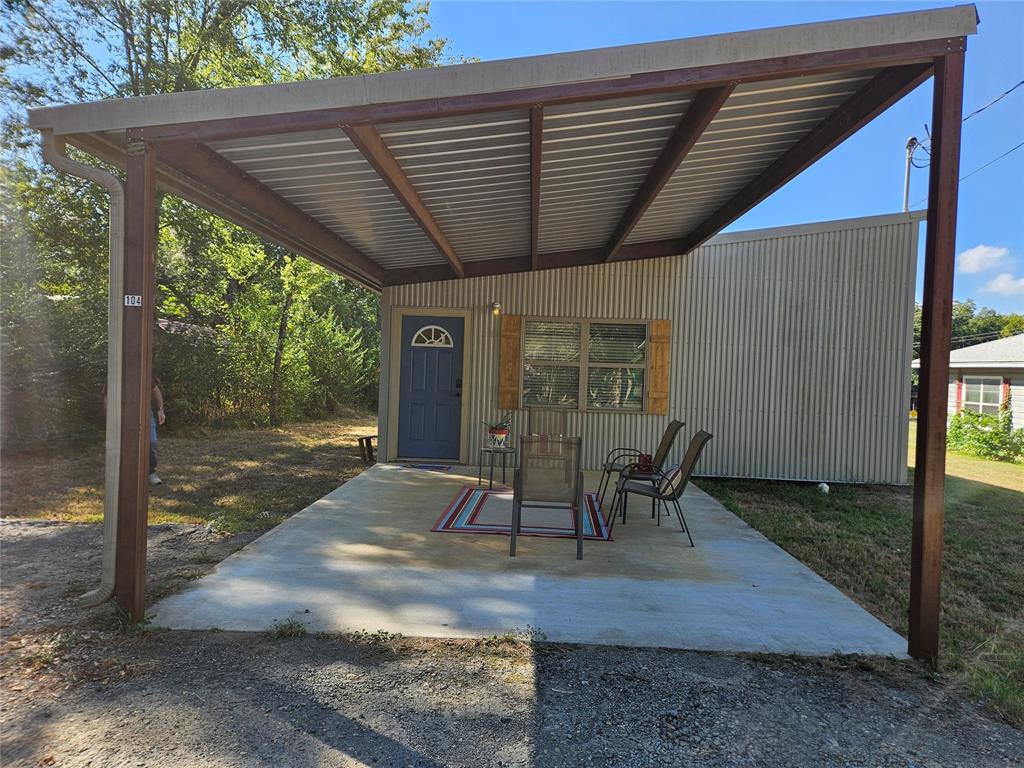 104 Truitt Property Photo 5