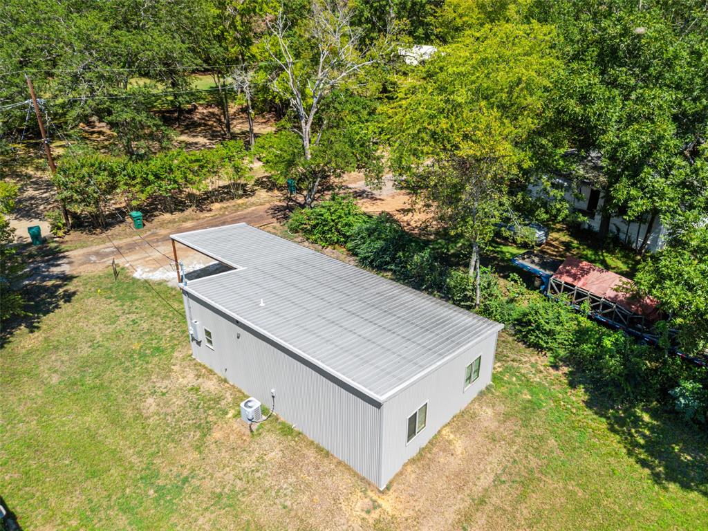 104 Truitt Property Photo 18
