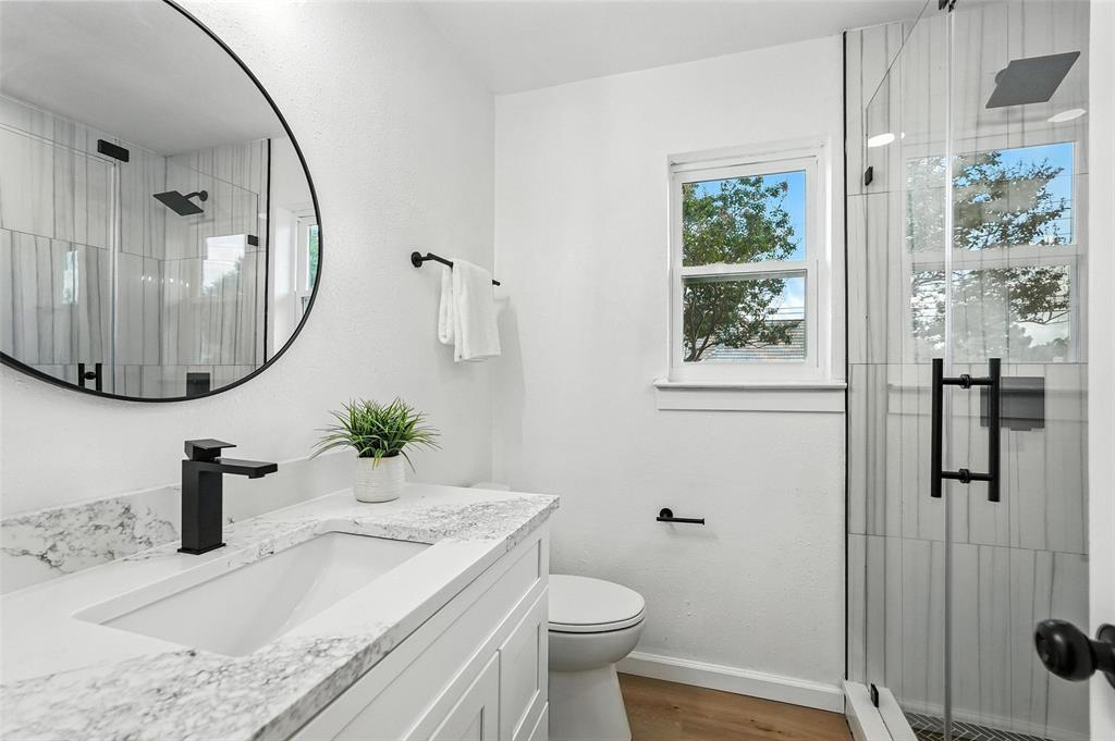 4303 Blackheath Road Property Photo 32