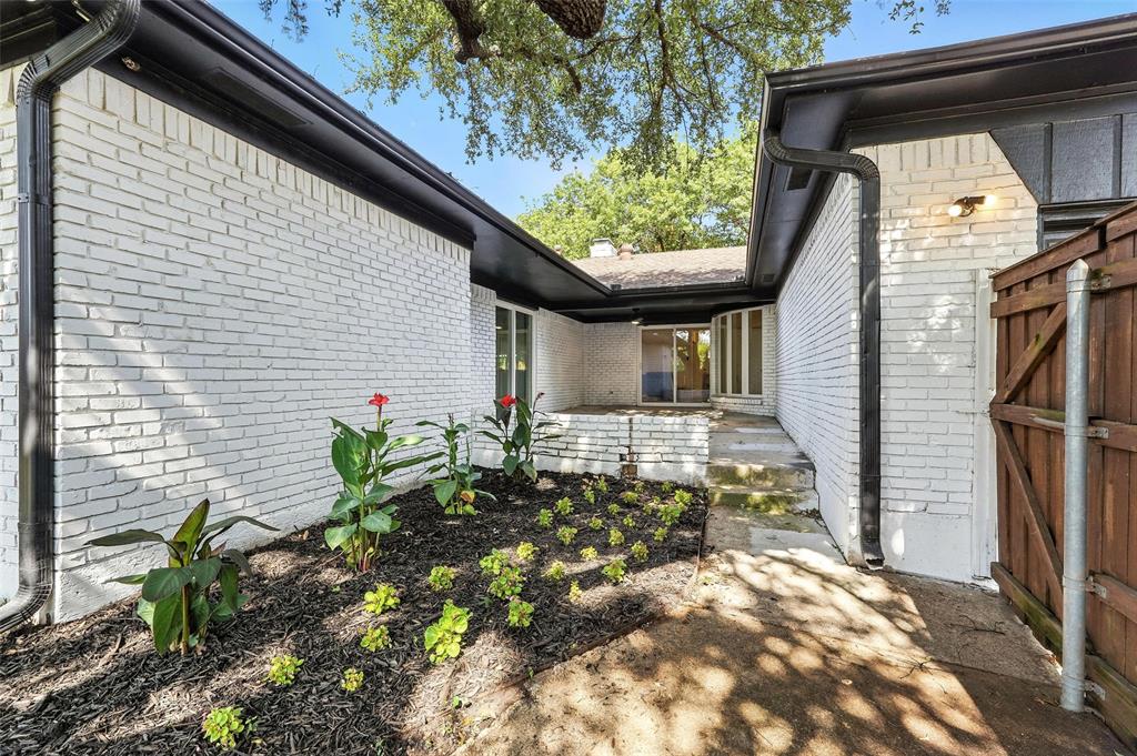 4303 Blackheath Road Property Photo 36
