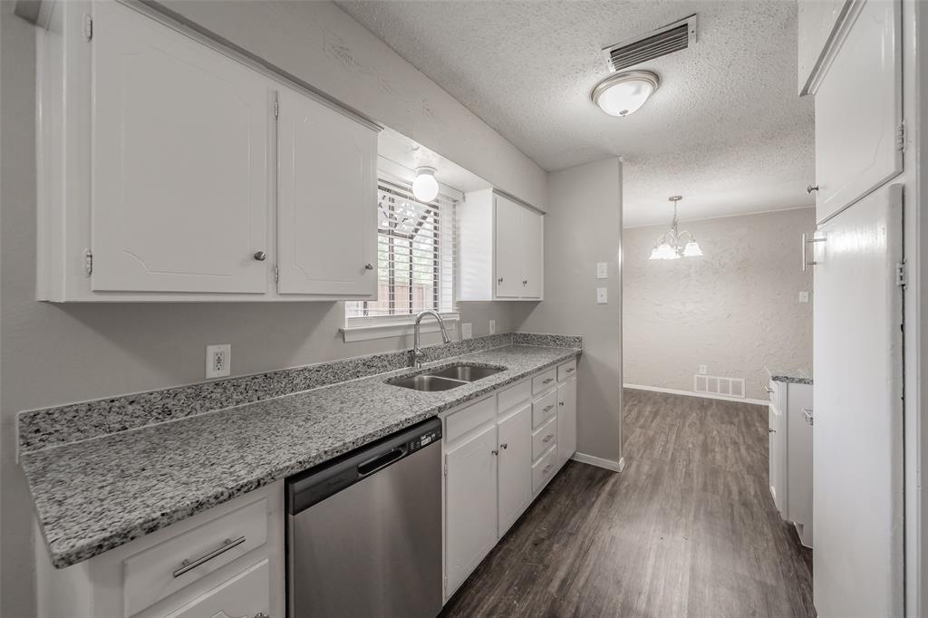 1412 Oxford Street Property Photo 16