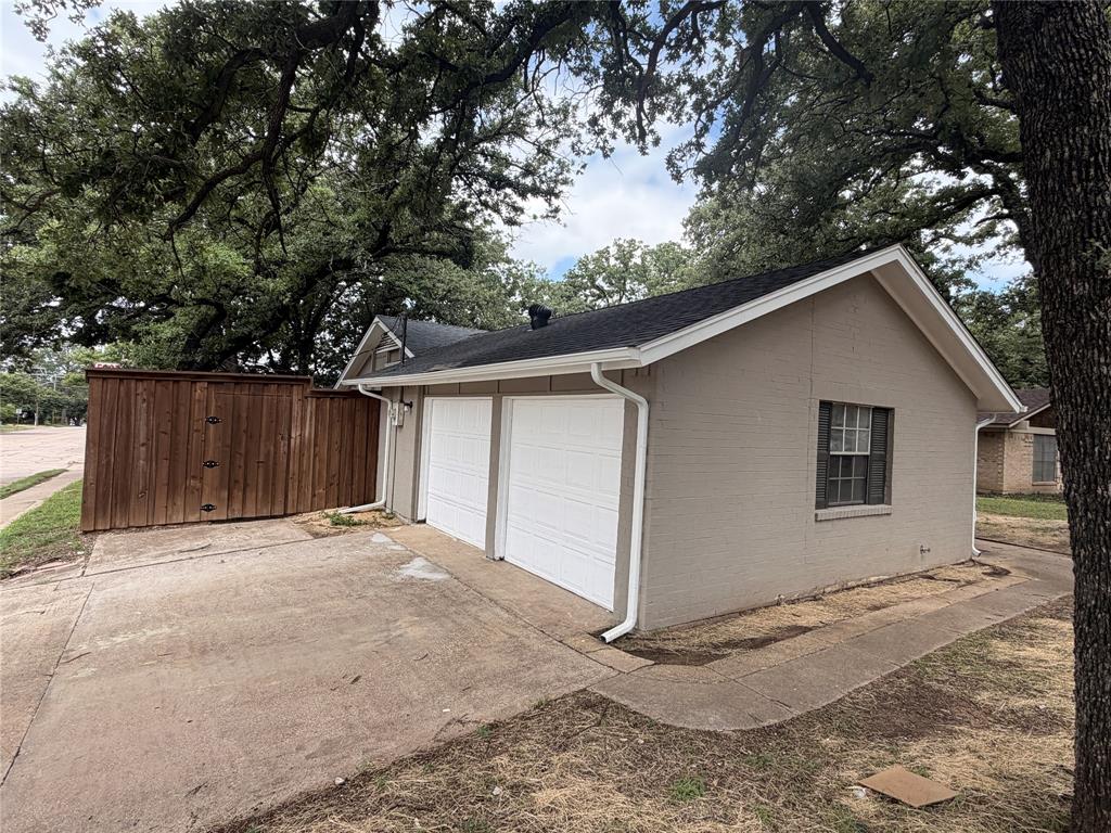 1412 Oxford Street Property Photo 39
