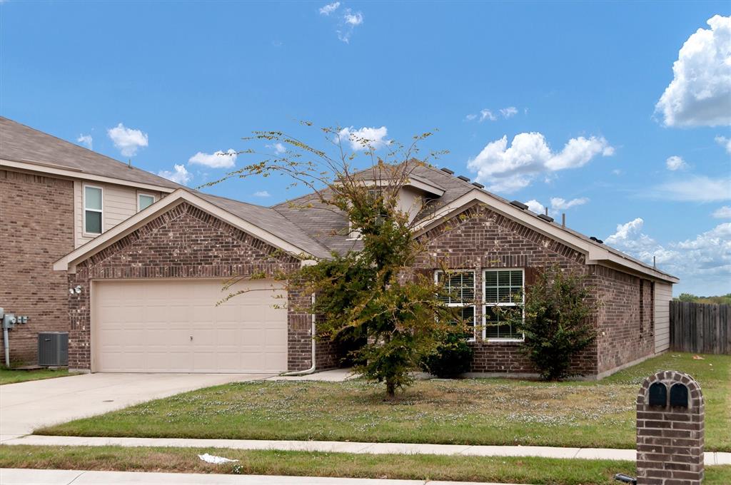 5100 Royal Springs Drive Property Photo 3