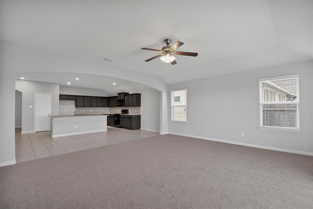 5100 Royal Springs Drive Property Photo 17