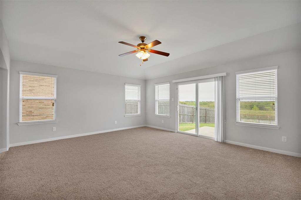5100 Royal Springs Drive Property Photo 18