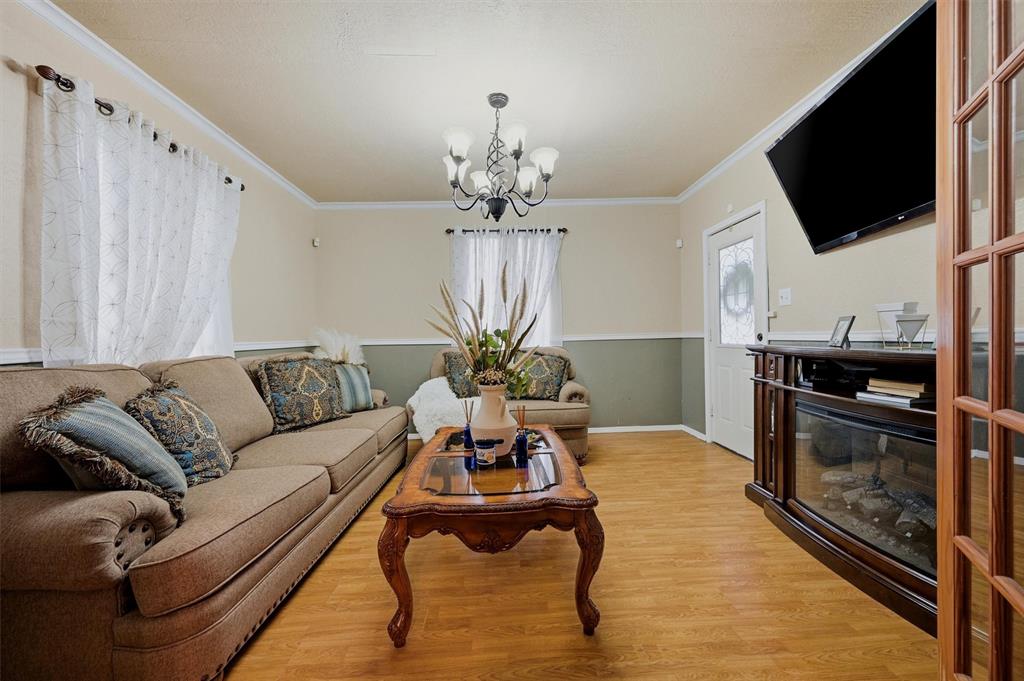 814 S Maxey Street Property Photo 8