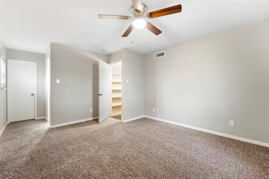 928 Overdowns Drive Property Photo 6