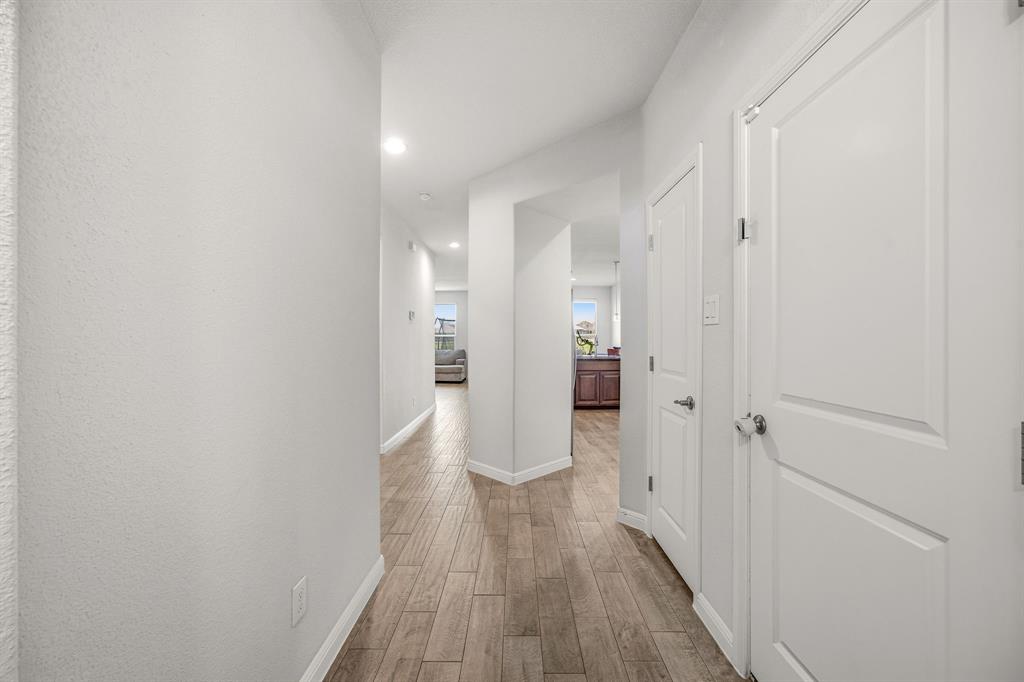 1106 Burlingame Drive Property Photo 8