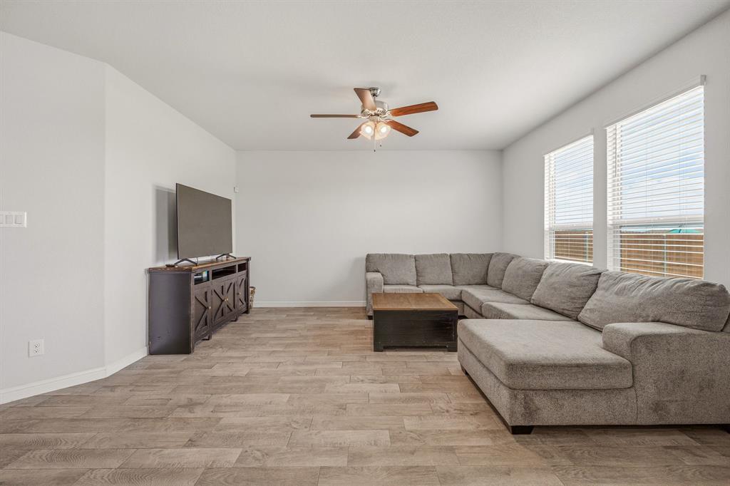 1106 Burlingame Drive Property Photo 13