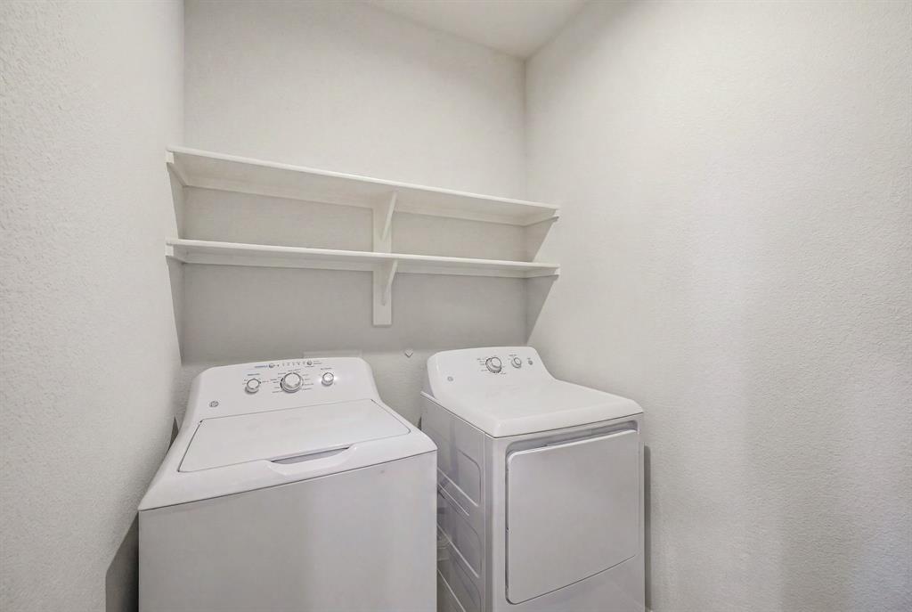 1106 Burlingame Drive Property Photo 15