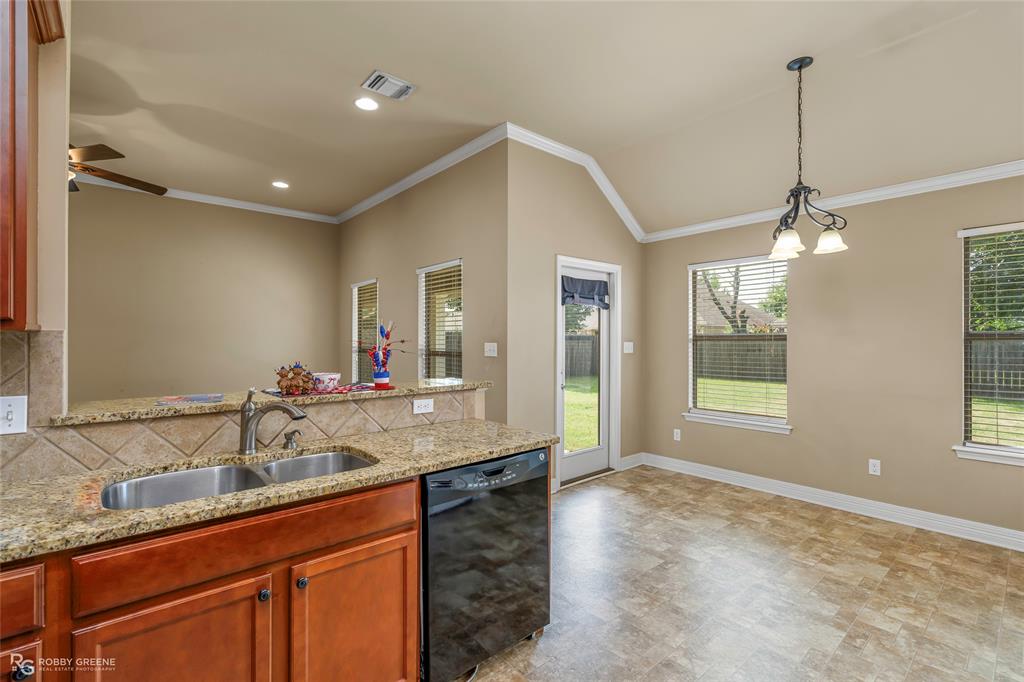 3826 Pickering Pass Drive Property Photo 27