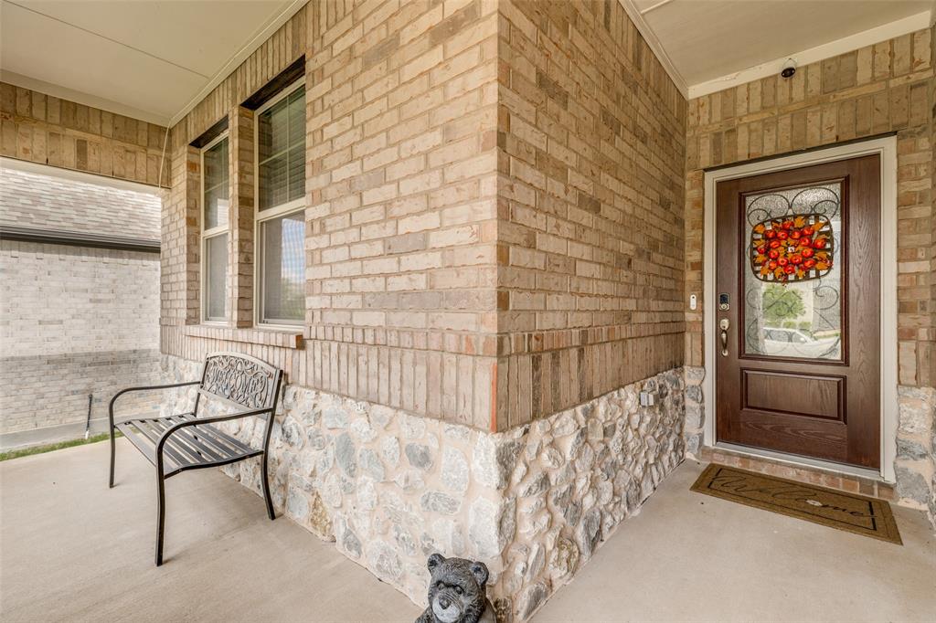 1209 Kirkdale Drive Property Photo 2